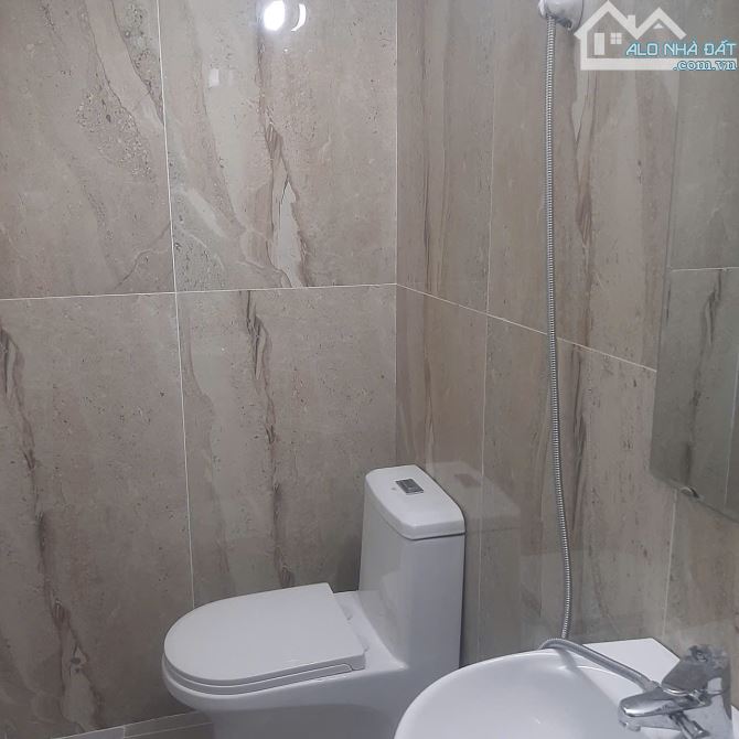 Cơ hội đầu tư . Bán nhà Phố Kim Ngưu : 46mx4 tầng , MT 4.2m giá 7.45 tỷ có TL, 70m ra phố - 5