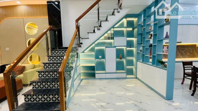 NHÀ VƯỜN MẶT TIỀN ĐƯỜNG CHIẾN LƯỢC 173M2 GẦN KHU ĐÔ THỊ 5 SAO - 5
