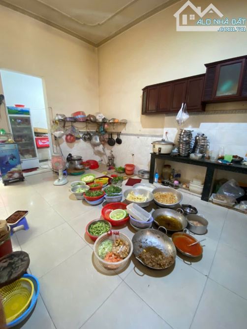 Bán nhà 1 trệt 1 lầu MT đường GS17 p.Dĩ An Tp.Dĩ An  DT: 200,4m2, thổ cư: 100% (10x20m) - 5