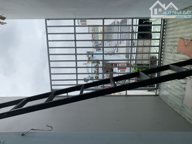 Nhà 4x17m hẻm VIP 8m sát MT Lâm Thị Hố, 4 tầng, 5PN, SHR, chỉ 5.85 tỷ - 5