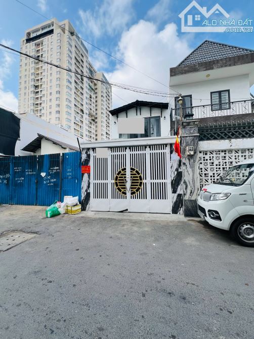 NHÀ 2 TẦNG HẺM XE HƠI TRÁNH LÂM VĂN BỀN - NGANG 4 DÀI 20 - nhỉnh 7ty TL - 5