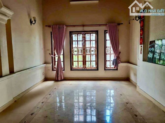 HXH TRÁNH 1 TRỤC - THÀNH THÁI - P14 Q.10 - NHÀ 5 TẦNG - 94M2 - NGANG 6M - CHỈ 24.99T TL - 5