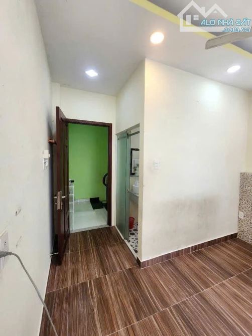 BÁN NHÀ NGUYỄN TRÃI, 4 TẦNG, 30M2, NHỈNH 6 TỶ - 5