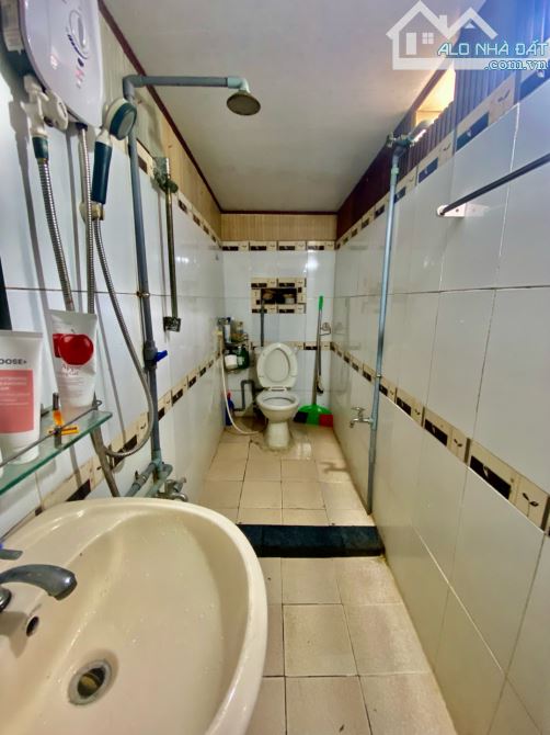 LIÊN CHIỂU HOÀ KHÁNH - NHÀ 3 tầng có 3 phòng trọ - đường ô tô - GIÁ BẤT NGỜ - 5