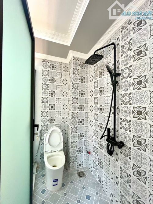 Cho Thuê Nhà Trệt Lửng 2 Lầu Góc 2 Mặt tiền Trục chính hẻm 112 Hoàng Quốc Việt - 6