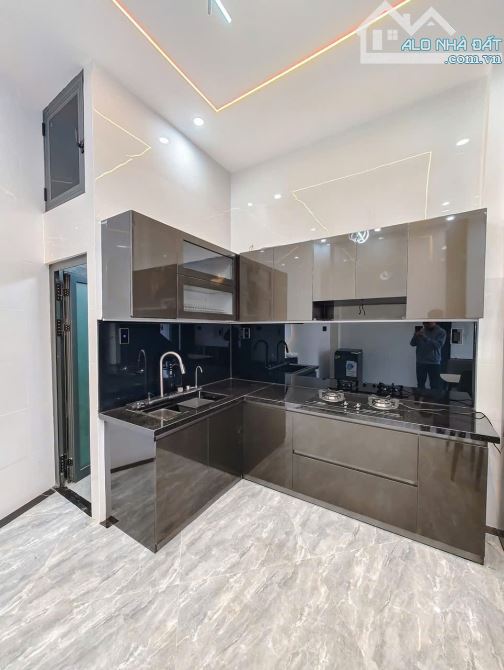 CHÍNH CHỦ BÁN NHÀ MT GẦN CÔNG AN XÃ LONG TRẠCH CẦN ĐƯỚC LONG AN, GIÁ 2 TỶ 6 - SHR - 90M2 - 6