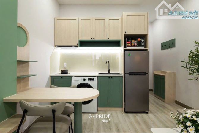 Chung cư mini Nguyễn Văn Huyên 17 phòng, dòng tiền 1 tỷ, lô góc 2 thoáng, 50m ra ô tô, 78m - 6