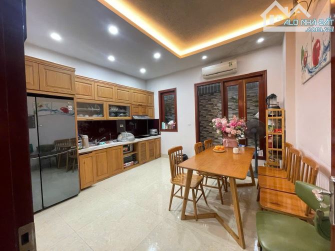 Ngọc Thụy 72m 4Tầng DÂN XÂY, Ô TÔ 7 CHỖ vào chỉ  11,95 tỷ - 6