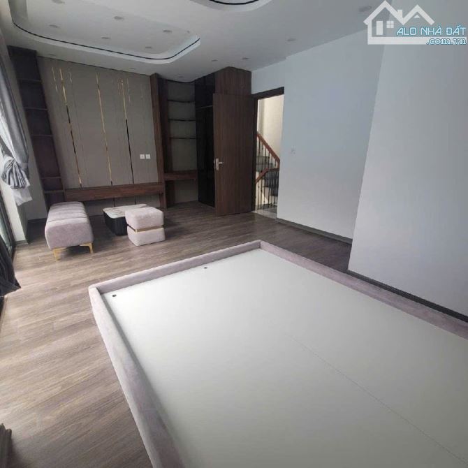 Siêu phẩm Long Biên, 6 tầng thang máy, ô tô đỗ cửa, full nội thất, DT 42m2, giá 8,9 tỷ - 6
