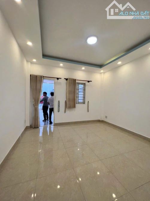 Nhà Hẻm 6M DT 50M2 (4m x 12.5m) Hương Lộ 2 - 3 Tầng Giá 5T48 - 6