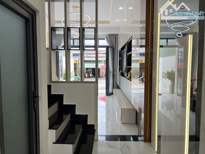 "BÁN NHÀ 3 LẦU MẶT TIỀN ĐƯỜNG 9M TIỆN KINH DOANH– VỊ TRÍ VÀNG GẦN AEON QUẬN BÌNH TÂN " - 6