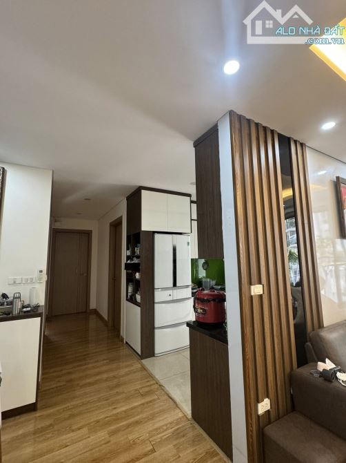 Biệt thự trên cao, căn góc 122m2 , 3PN 2VS, giá chỉ 12.4 tỷ. Tòa Thống Nhất Complex TX. - 6