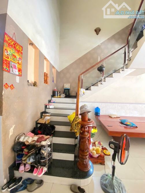 Bán nhà 1 trệt 1 lầu MT đường GS17 p.Dĩ An Tp.Dĩ An  DT: 200,4m2, thổ cư: 100% (10x20m) - 6