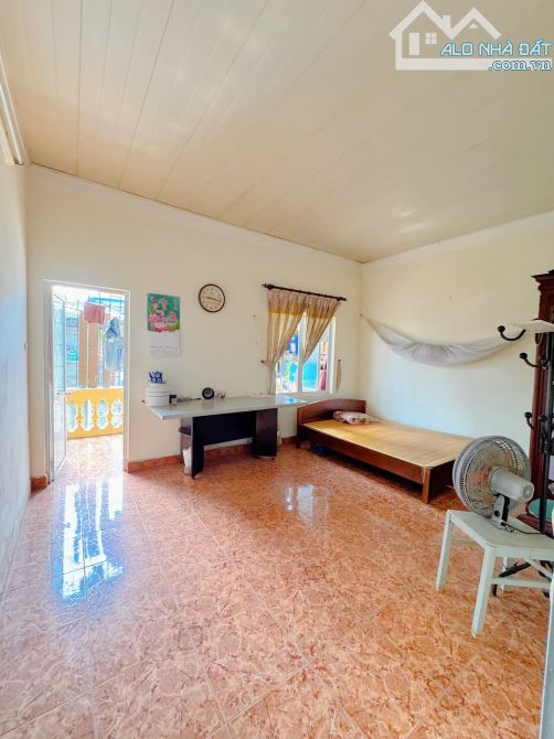Bán nhà ngõ 12 Lý Nam Đế, DT 58m², 4 tầng, mặt tiền 4.9m, giá chào 21.2 tỷ. - 6