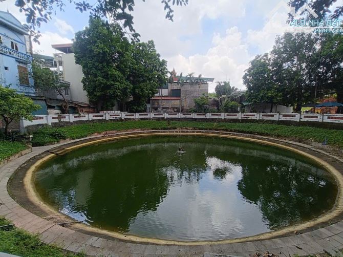 BÁN NHÀ BÁT KHỐI - LONG BIÊN - 32M2 - 10,8 TỶ - Ô TÔ TRÁNH - 6