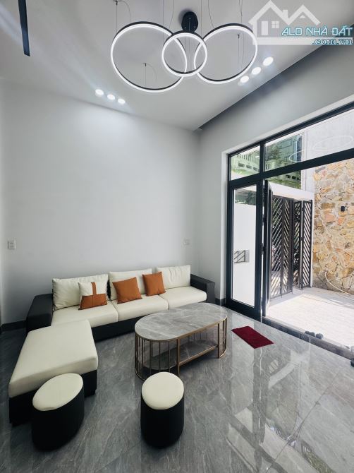 Nhà 3 tầng Trần Phú cách đường chính 30m trung tâm thành phố - 6