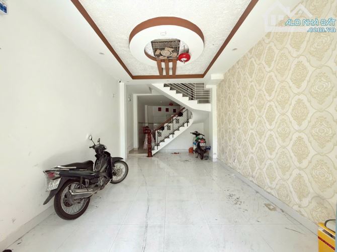 Bán nhà 4 tầng Kiệt Nguyễn Du, có dòng tiền 18tr/tháng Gần Sông Hàn và Tòa nhà Hành chính - 6