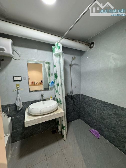 Kinh doanh - Ô tô - Tập Thể Cẩm Hội - Lò Đúc -HBT- Dt:50m2/2PN*nhỉnh 4 tỷ - 6