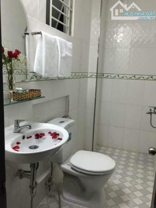 Khách sạn lô nhì Nguyễn Thị Thập, Quận 7, 138m, 6 Tầng, Thu Nhập 200tr/Tháng. Giá 26.5 tỷ - 6