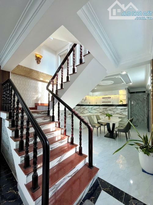 Cho Thuê Nhà Trệt Lửng 2 Lầu Góc 2 Mặt tiền Trục chính hẻm 112 Hoàng Quốc Việt - 7