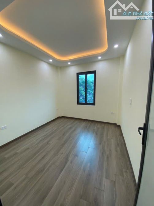 BÁN NHÀ Ỷ LA, DƯƠNG NỘI 37M2, VỊ TRÍ ĐẸP, NỞ HẬU, GIÁ NHỈNH 5TY - 7