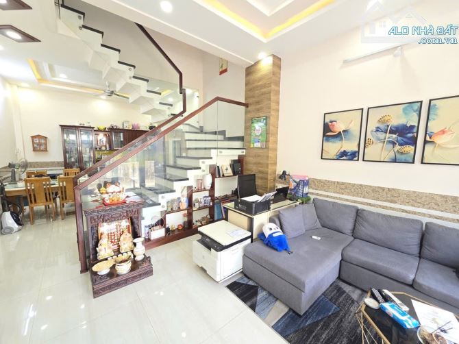 LINH ĐÔNG - ĐANG MỞ CTY VĂN PHÒNG 6.4 tỷ Linh - 7