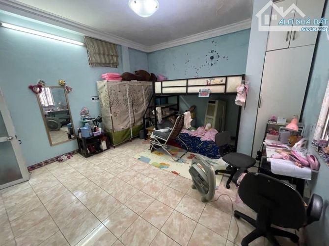 Bán Đất- Tặng Nhà. ĐC Tô Tiền, Khâm Thiên. DT 24m2 – 5 Tầng – 4.4m Mặt Tiền. Giá TL 6.4 Tỷ - 7
