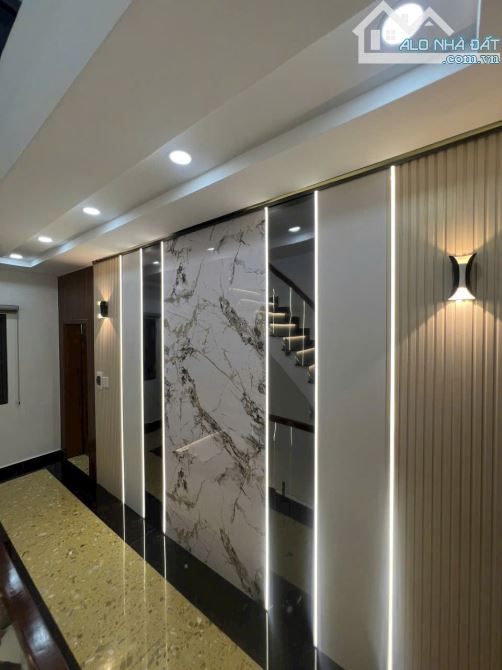 Bán nhà phố cao cấp Huỳnh Tấn Phát, Nhà Bè, DT 6,4x13m, 3 lầu, ST. Giá 8,8 tỷ - 7