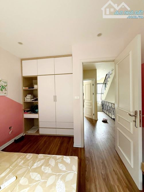 Nhà 4 tầng 4 ngủ phố VIP Ngọc Lâm - Gara ô tô - Đường thông thoáng - Tiện ích vô vàn - 7