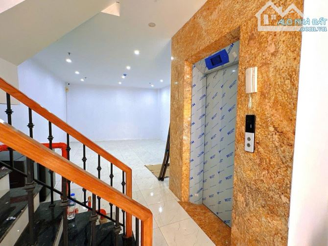 BÁN NHÀ 6 TẦNG THANG MÁY 18 PHÒNG TRUNG TÂM CẦU GIẤY NGÕ RỘNG 70m MT 6M GIÁ 20 TỶ - 7