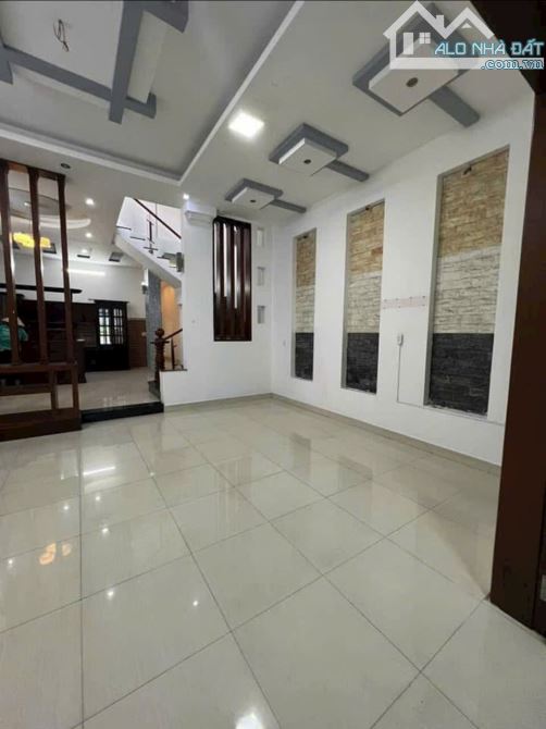 BÁN NHÀ TÂN PHONG, 1TRỆT 1LẦU LỬNG, SỔ HỒNG THỔ CƯ, ĐƯỜNG 5m, SÂN ĐẬU 3 OTO (NP821) - 7