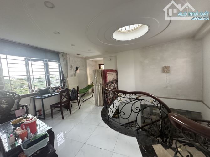 Biệt Thự 3 tầng Mặt tiền đường LIÊN KHU 2-5 phường HT Q12 dt 512m2 (5,5mx40m) Đường 10m - 7