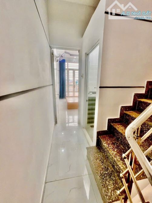 Bán nhà mặt tiền hẻm 1886 Huỳnh Tấn Phát, NB, Dt 3x9,5m, 3 lầu. Giá 2,79 tỷ - 7
