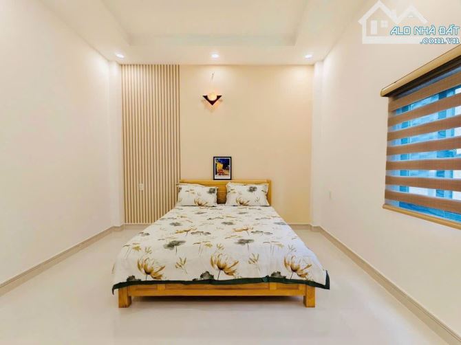 Nhà 3 tầng FULL NỘI THẤT đường THẠNH XUÂN 21, phường TX Q12 DT 51,4m (4,8x11) hẻm 7m💰5,5T - 7