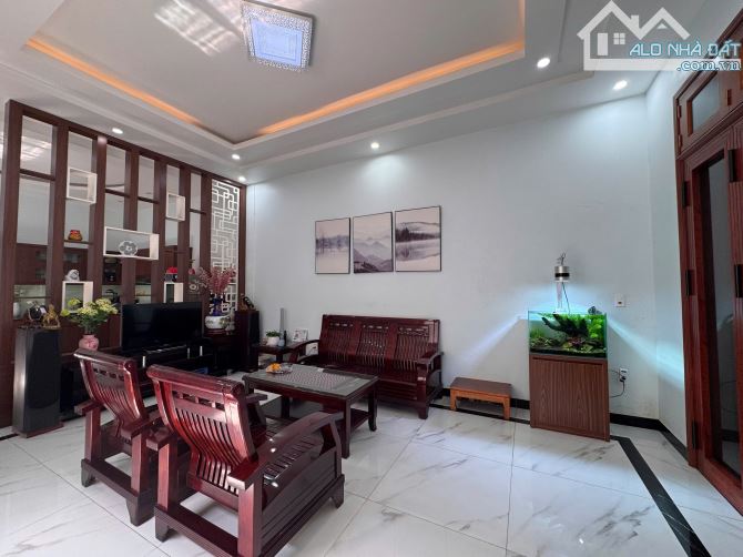SIÊU PHẨM NHÀ PHỐ CÓ 1-0-2 – TDP LÂM ĐỘNG 4, P. THIÊN HƯƠNG, HẢI PHÒNG   📍 Vị trí vàng • - 8