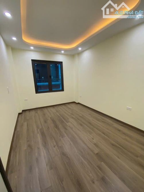 BÁN NHÀ Ỷ LA, DƯƠNG NỘI 37M2, VỊ TRÍ ĐẸP, NỞ HẬU, GIÁ NHỈNH 5TY - 8