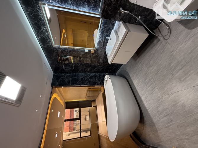 💎 116.1C NGỌC THỤY – 55.6M² – MT 5.6M – 8 TẦNG THANG MÁY – GARA 2 Ô TÔ – 21.5 TỶ – LONG B - 8
