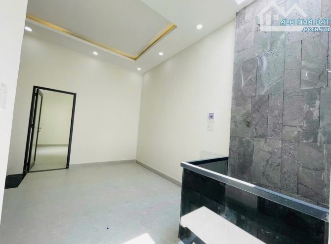 🏡 CHÍNH CHỦ BÁN NHÀ MỚI XÂY GẦN KCN CẦU TRÀM LONG, LONG AN GIÁ 2 TỶ 6 SHR - 8