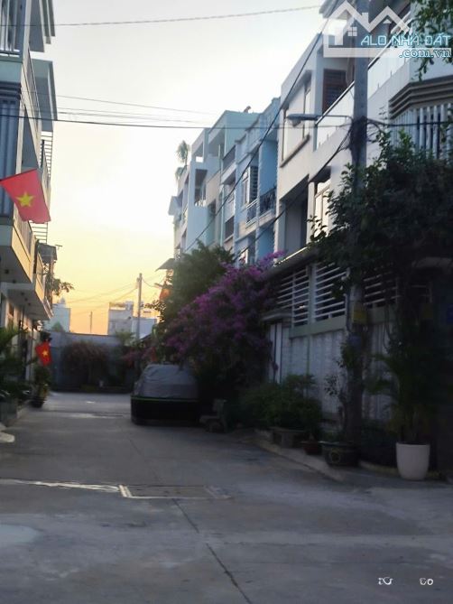 Nhà 4 tầng đường THẠNH XUÂN 25, phường THẠNH XUÂN, Q12, dt 50,4m2 (4mx13m), Hẻm 6m. 5,8Tỷ - 8