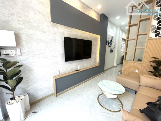 🔥🔥MẶT TIỀN NGUYỄN TRỌNG TUYỂN, 25M2, 2 TẦNG, 2 PN, 2WC, P15, PHÚ NHUẬN. GIÁ: 6,6 TỶ🔥🔥 - 8