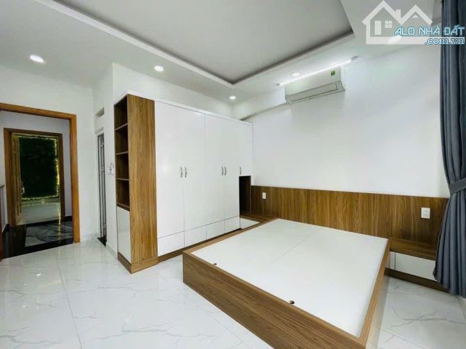 Đi nước ngoài định cư bán gấp nhà ở đường Trần Minh Quyền, phường 10, quận 10, giá 2 tỷ 75 - 8