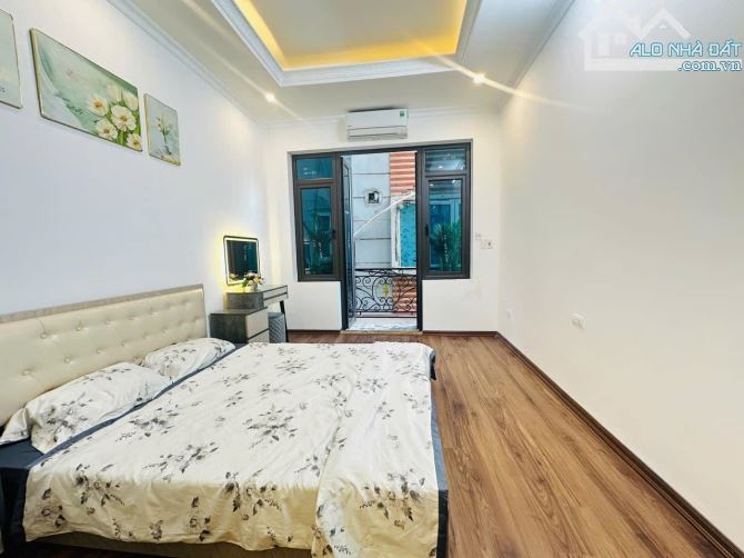 Phố Dịch Vọng, hiếm nhà bán, vf3 đỗ cửa, 68m ra phố, ngõ thông tứ tung - 8