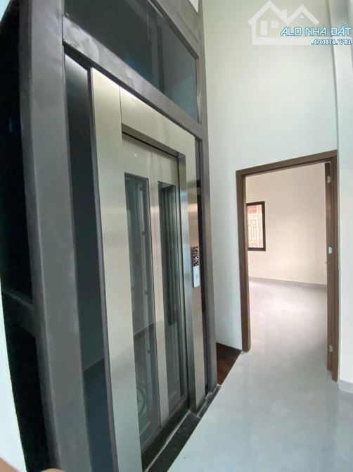 PHÂN LÔ Ô TÔ TRÁNH TRẦN QUỐC HOÀN - MT RỘNG THANG MÁY XỊN - 2 THOÁNG - DT 41M2 - 16,8 TỶ - 8