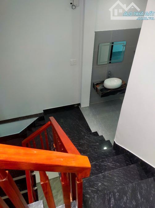 Bán nhà ngõ phố Phan Chu Trinh, Tây Hải Phòng, 50m2, 3 tầng, 3 ngủ, mặt tiền 4m, chỉ 2.17 - 8