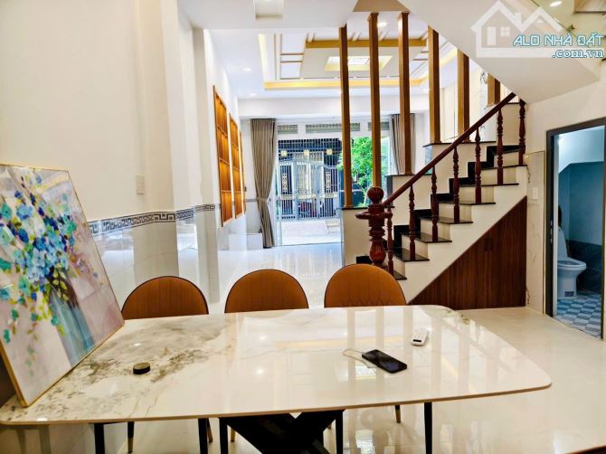 Nhà sổ riêng,chợ Minh Phát,giâ 5,5 tỷ thạnh xuân 22 - 8
