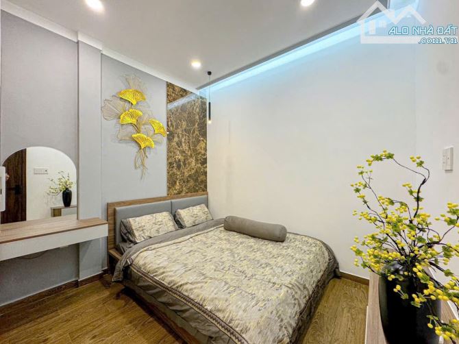 Bán nhà 4 tầng, Trần Xuân Soạn, Phường Tân Hưng, Quận 7. 240m2 SD, ngang 5m, full nội thất - 9