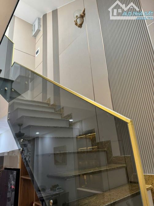 💎 Bán gấp nhà mặt tiền Quận 1 – 60m² – Nở hậu – Chỉ 18,5 tỷ 💎 - 9