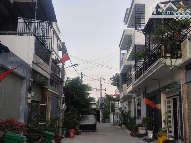 Nhà 4 tầng đường THẠNH XUÂN 25, phường THẠNH XUÂN, Q12, dt 50,4m2 (4mx13m), Hẻm 6m. 5,8Tỷ - 9