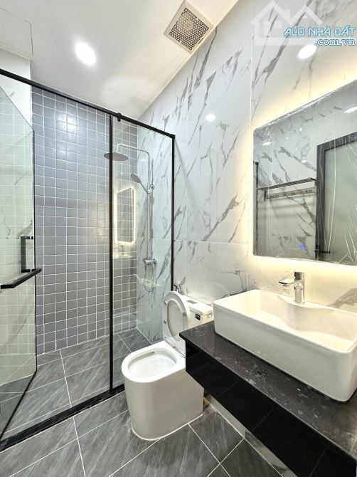 LÊN SÓNG NHÀ ĐẸP. GẦN MẶT TIỀN. FULL KẾT CẤU ĐẸP. CHỈ NHỈNH 8TY. - 9