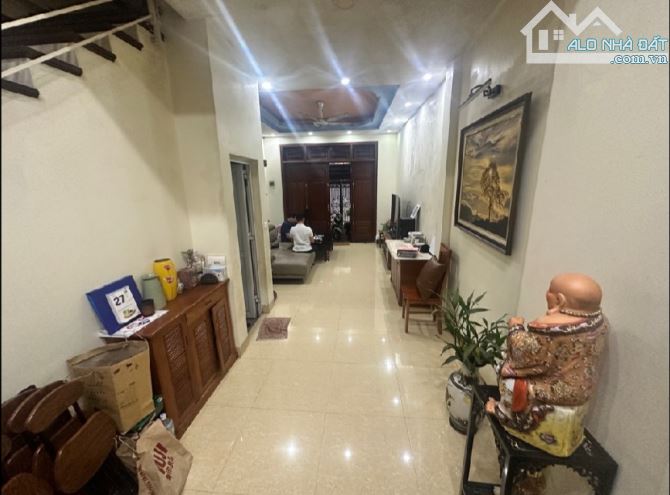 11.99 tỷ / 91/100 M2 mặt tiền 4.3 M Bồ Đề.Ô tô Chánh - 9